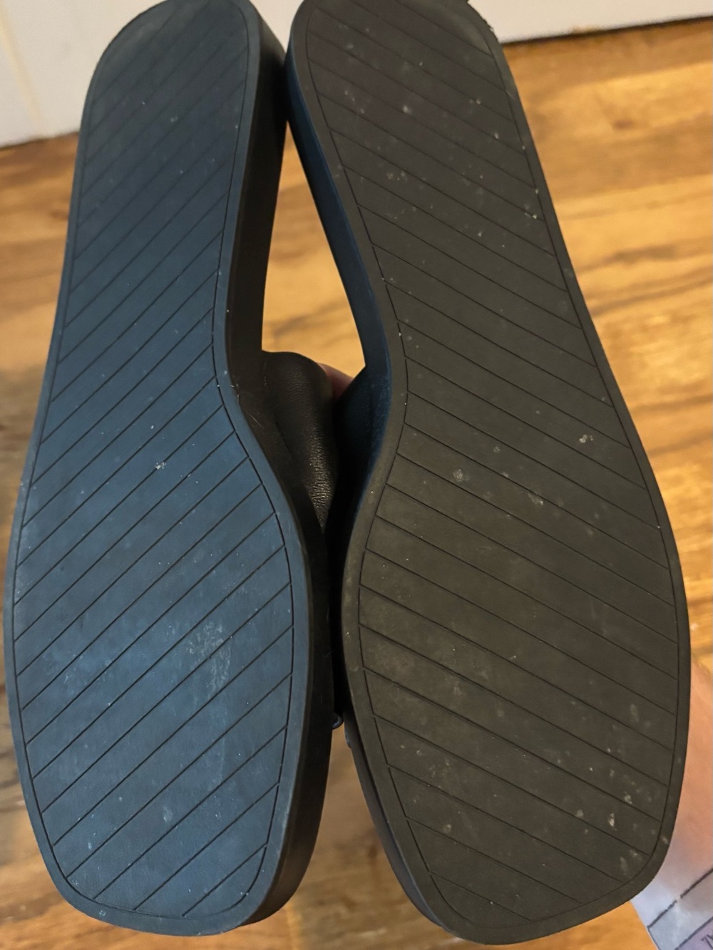 Steve Madden Black Slide Sandals size 9 - Picture 4 of 5